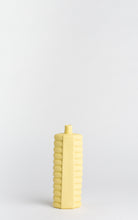 Carica l'immagine nel visualizzatore di Gallery, Vaso in Porcellana #10 Fresh Yellow - Foekje Fleur