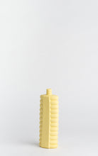 Carica l'immagine nel visualizzatore di Gallery, Vaso in Porcellana #10 Fresh Yellow - Foekje Fleur