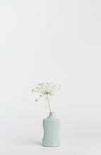 Carica l'immagine nel visualizzatore di Gallery, Vaso in Porcellana #21 Dusty Mint - Foekje Fleur