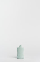 Carica l&#39;immagine nel visualizzatore di Gallery, Vaso in Porcellana #21 Dusty Mint - Foekje Fleur
