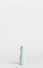 Carica l&#39;immagine nel visualizzatore di Gallery, Vaso in Porcellana #6 Mint - Foekje Fleur
