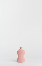Carica l&#39;immagine nel visualizzatore di Gallery, Vaso in Porcellana #21 Blush - Foekje Fleur
